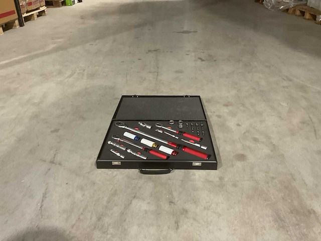 2025 ultratoolz 32 pcs ut2210215 momentsleutel set - afbeelding 3 van  4