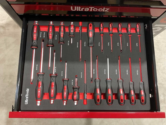 2025 ultratoolz germany 7/7 gereedschapswagen gevuld - afbeelding 6 van  17