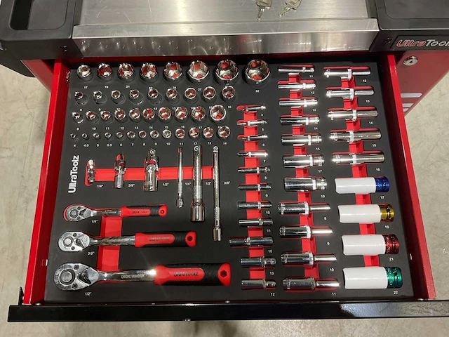 2025 ultratoolz germany 7/7 gereedschapswagen gevuld - afbeelding 3 van  17