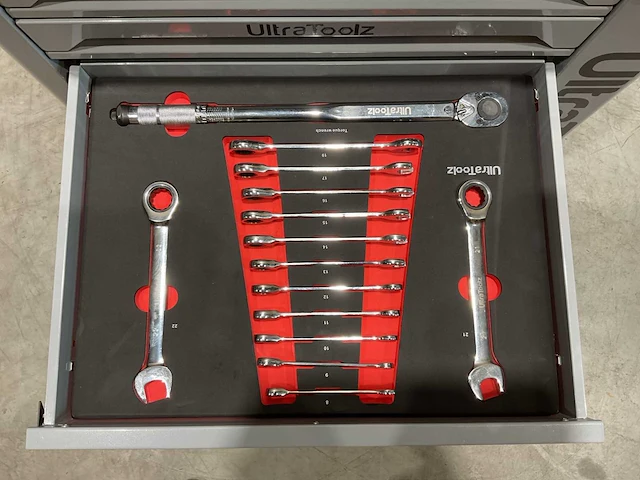 2025 ultratoolz germany 8/8 gereedschapswagen gevuld - afbeelding 5 van  18