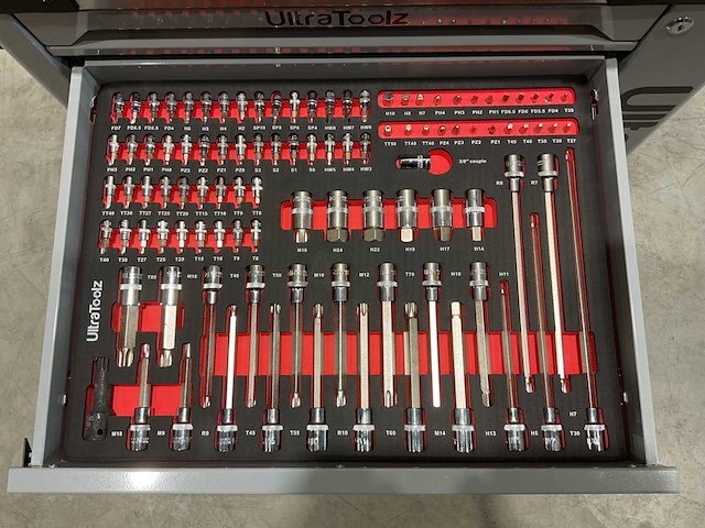 2025 ultratoolz germany 8/8 gereedschapswagen gevuld - afbeelding 12 van  18