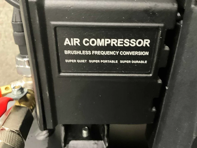 2025 umt ac770-19 19 liter hogedrukcompressor - afbeelding 2 van  11