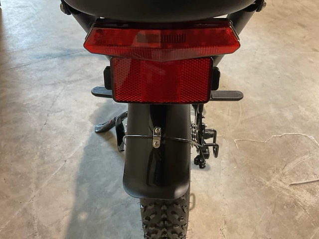 2025 v8 dubbele accu electrische fiets - afbeelding 11 van  24