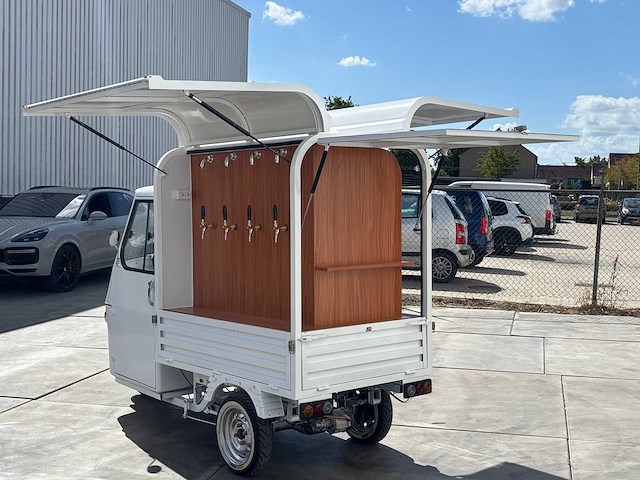 2025 vespa tuktuk ape e-scooter foodtruck - afbeelding 15 van  21