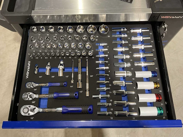 2025 wöhrstahl deutschland 7/7 gereedschapswagen gevuld - afbeelding 3 van  17