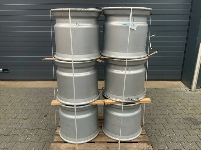 20.5x18.00 10-gaats velg (6x) - afbeelding 1 van  8