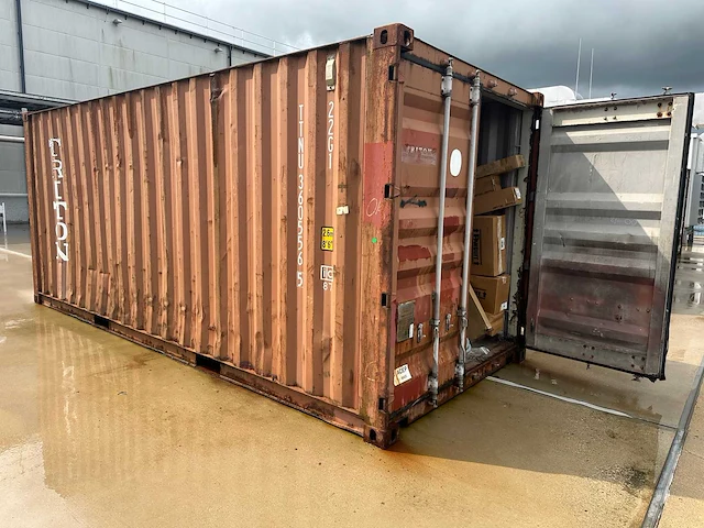 20ft opslagcontainers met grote partij ongebruikt ict materiaal (5x) - afbeelding 11 van  37