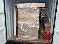 20ft opslagcontainers met grote partij ongebruikt ict materiaal (5x) - afbeelding 20 van  37