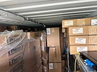 20ft opslagcontainers met grote partij ongebruikt ict materiaal (5x) - afbeelding 22 van  37