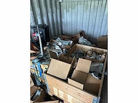 20ft opslagcontainers met grote partij ongebruikt ict materiaal (5x) - afbeelding 32 van  37