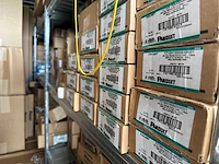 20ft opslagcontainers met grote partij ongebruikt ict materiaal (5x) - afbeelding 4 van  37