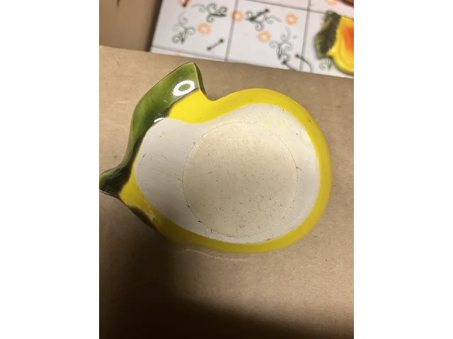 21 keramiek ophanghaakjes fruit op kaart - afbeelding 4 van  7
