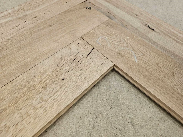 21 m2 parket eiken visgraat massief - 480 x 120 x 20 mm - afbeelding 2 van  3