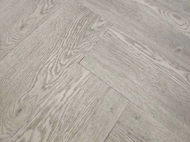 21 m2 pvc dryback visgraat - 750 x 150 x 2,5 mm - afbeelding 1 van  3