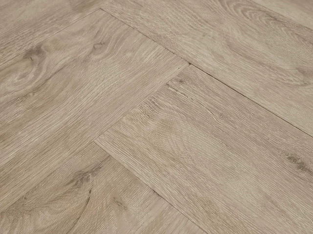 21 m2 pvc spc click visgraat - 610 x 150 x 5 mm - afbeelding 1 van  3