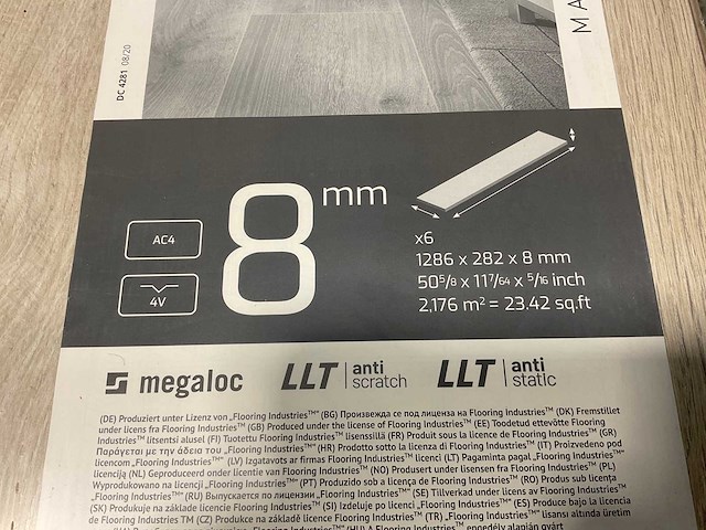 21,7m² 832xl-4 kliklaminaat oak rustic beige - afbeelding 7 van  9