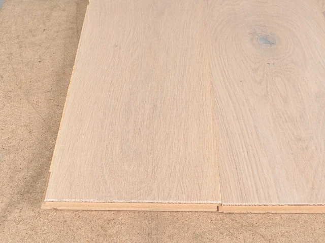 22 m2 parket eiken mutliplank - 725 x 180 x 14 mm - afbeelding 2 van  4