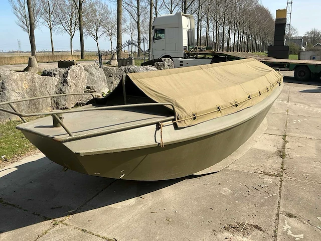 22 militaire transportboot - afbeelding 15 van  22