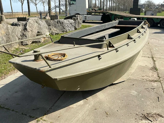 22 militaire transportboot - afbeelding 19 van  22