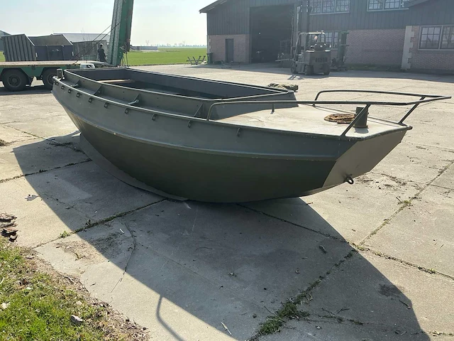 22 militaire transportboot - afbeelding 21 van  22