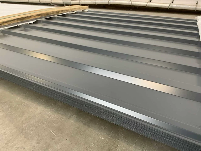 220m2 dakplaat 4000 x 1100mm - afbeelding 1 van  9