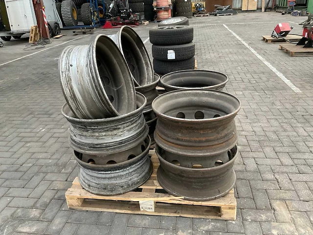 22,5” truck & trailer velg (10x) - afbeelding 2 van  4