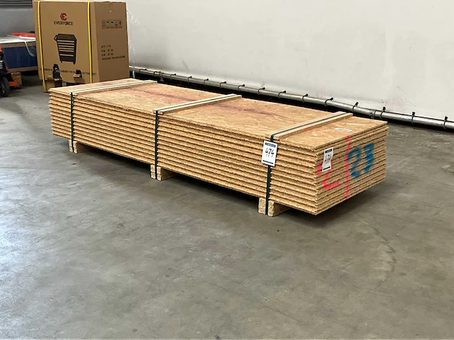 23 osb plaat 2050x675x25 mm (12x) - afbeelding 1 van  5