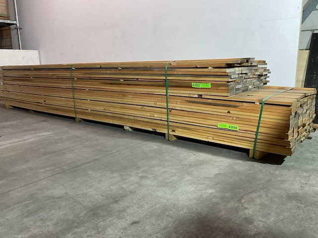 23,1 m² douglas semi-ribbel - vlonderplank 550x14x2,5 cm - afbeelding 1 van  6