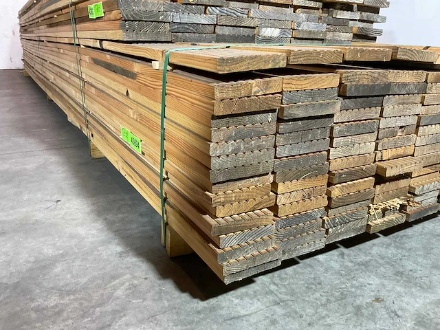 23,1 m² douglas semi-ribbel - vlonderplank 550x14x2,5 cm - afbeelding 4 van  6