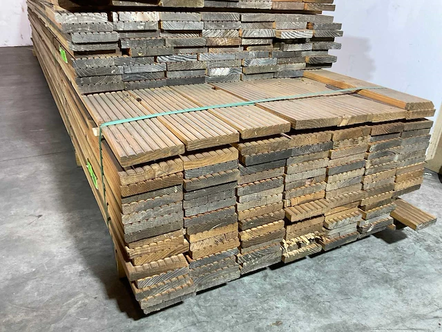 23,1 m² douglas semi-ribbel - vlonderplank 550x14x2,5 cm - afbeelding 5 van  6