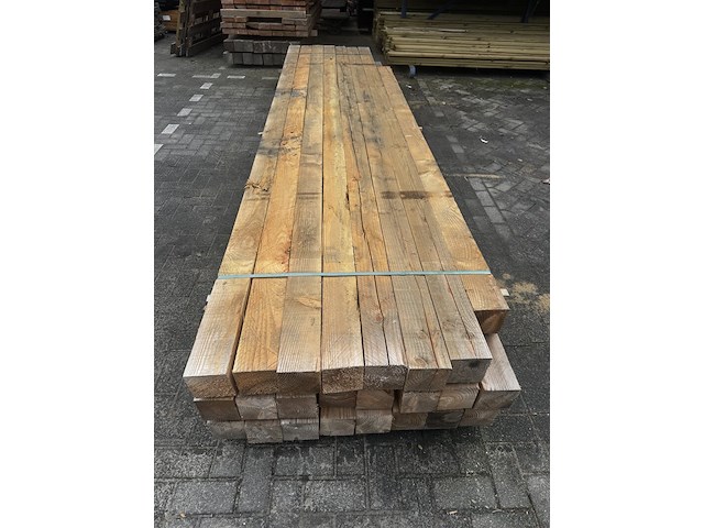 23x 400 cm, 1x 300 cm douglas paal fijnbezaagd , 12 x 12 x 400 cm - afbeelding 1 van  2