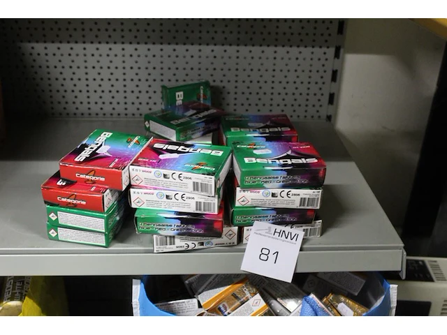 24 doosjes bengaalse fakkels - afbeelding 2 van  2