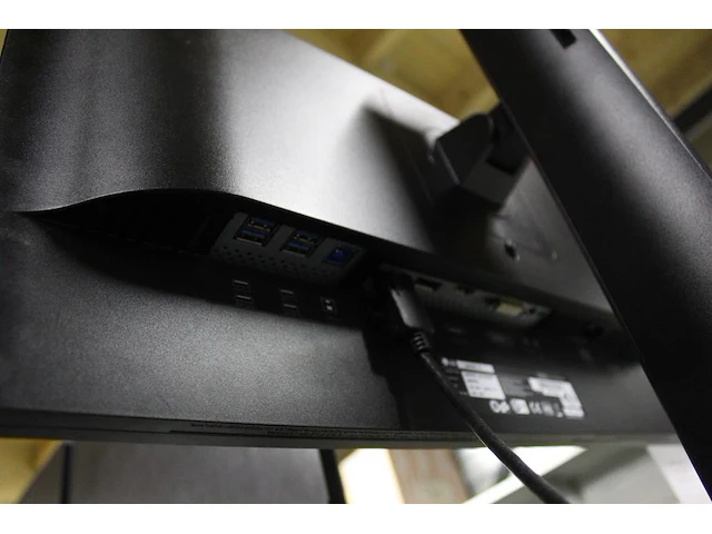 24 inch beeldscherm lg 24bk750y - afbeelding 2 van  3