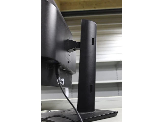 24 inch beeldscherm lg 24bk750y - afbeelding 3 van  3