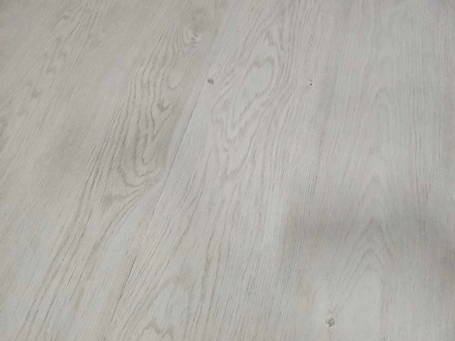 24 m2 laminaat plank - 1285 x 192 x 8 mm - afbeelding 1 van  3