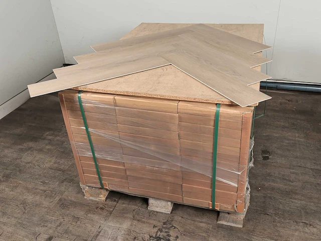24 m2 pvc spc click visgraat - 750 x 150 x 6,5 mm - afbeelding 4 van  4