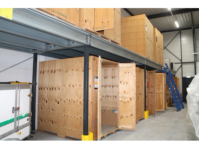 24 opslagboxen met vnl. afmeting 220 x 240 x 256 cm. - afbeelding 2 van  4