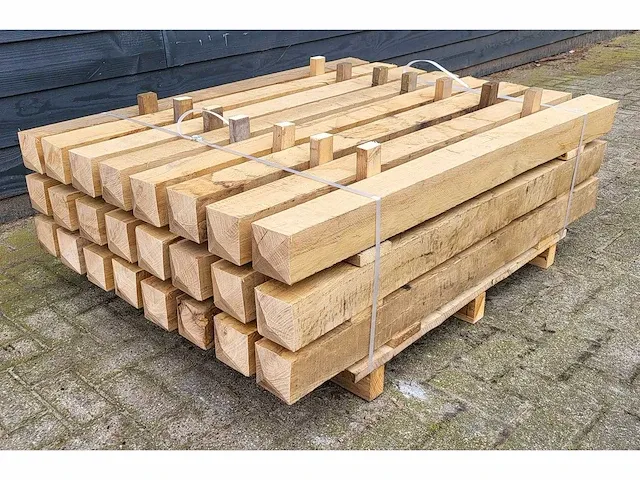 24 x eiken markeringspaal 100 x 100mm , lengte 135 cm - afbeelding 1 van  5