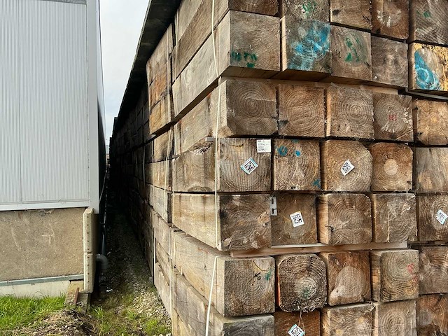 240 logs radiata pine 150x30x30cm - lumber reclaimd wood - afbeelding 6 van  21