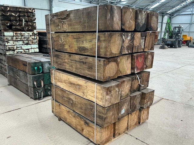 240 logs radiata pine 150x30x30cm stuwhout reclaimd wood - afbeelding 13 van  21