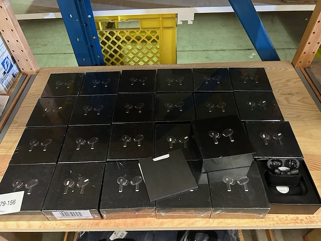24x draadloze oordopjes met oplaadcase zwart - afbeelding 1 van  4