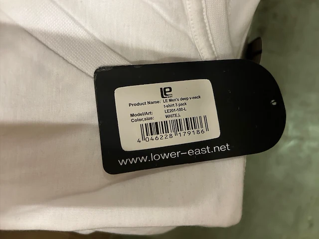 24x heren t-shirt met v-hals lower east - afbeelding 2 van  3
