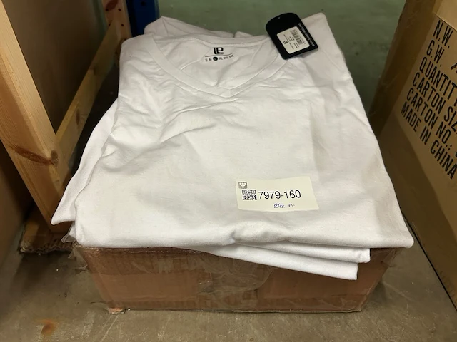 24x heren t-shirt met v-hals lower east - afbeelding 3 van  3
