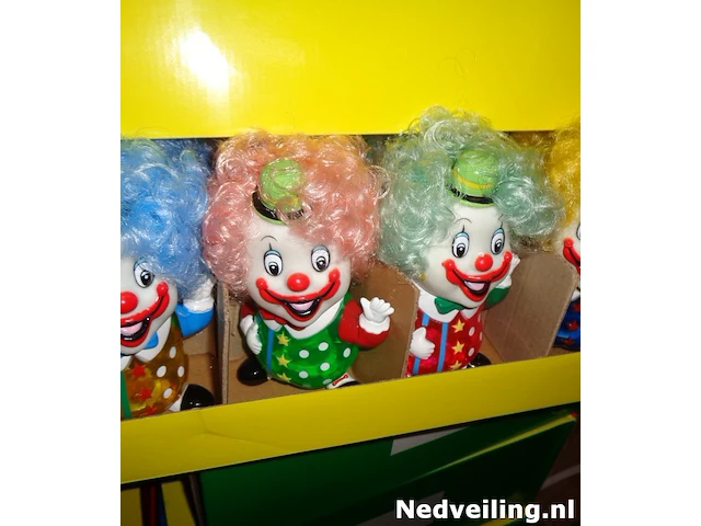 24x spaarpot clown in display - afbeelding 1 van  3