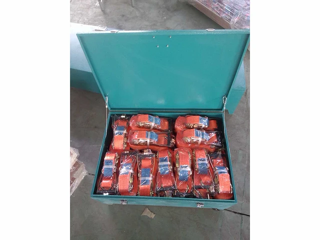 24x spanband (3 ton + 5 ton) in metalen opbergkist - afbeelding 3 van  4