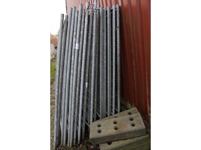 25 bouwhekken met voeten. - afbeelding 2 van  4