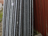 25 bouwhekken met voeten. - afbeelding 2 van  4