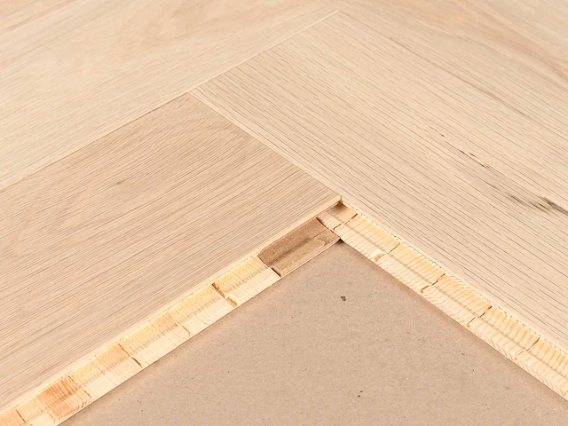 25 m2 parket eiken visgraat mutliplank - 660 x 110 x 14 mm - afbeelding 2 van  4