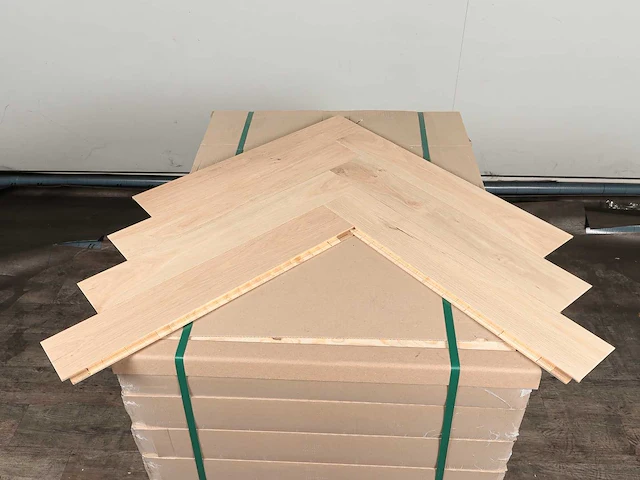 25 m2 parket eiken visgraat mutliplank - 660 x 110 x 14 mm - afbeelding 3 van  4