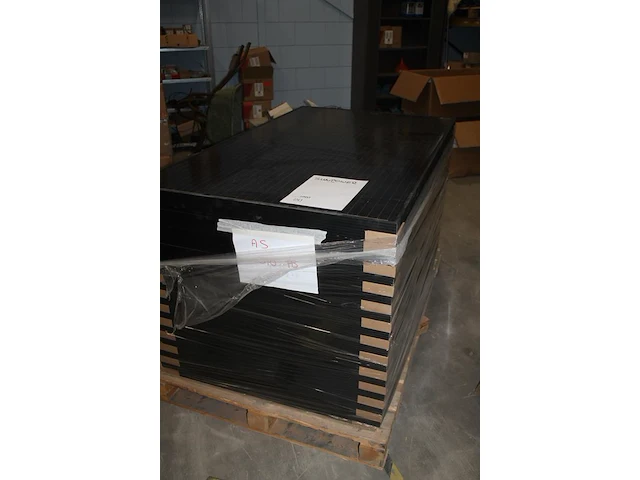 25 zonnepanelen sunpower as-6m30-310w black. afmeting 99 x 164 cm. - afbeelding 2 van  4